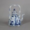 Chinese blue and white moulded teapot and cover, Kangxi (1662-1722) - image 4