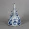 Chinese blue and white moulded teapot and cover, Kangxi (1662-1722) - image 3