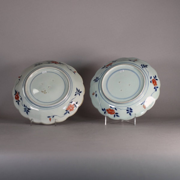 Pair of Japanese imari lobed dishes, c.1720 - image 2