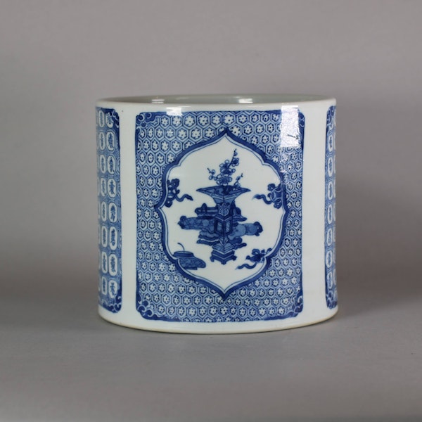 Chinese blue and white brush pot, Kangxi (1662-1722) - image 3