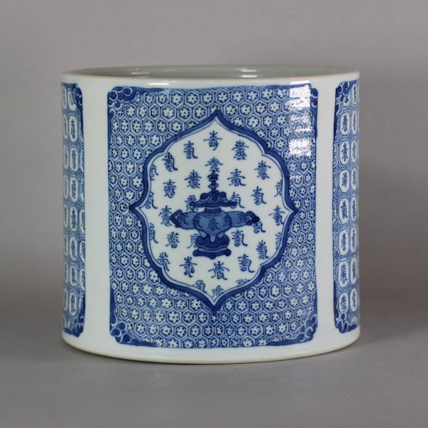 Chinese blue and white brush pot, Kangxi (1662-1722) - image 1