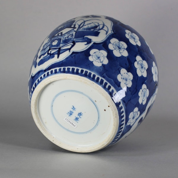 Chinese blue and white Kangxi-style ginger jar and cover, 19th century - image 4