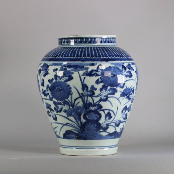 Japanese blue and white Arita vase, circa 1680 - image 1