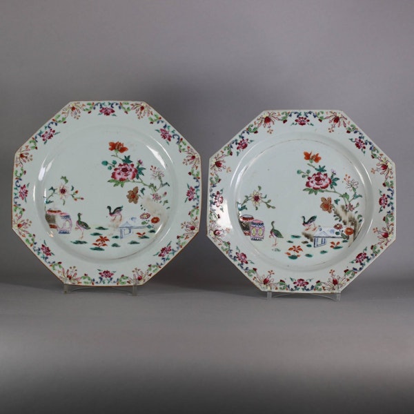 Pair of Chinese famille rose octagonal plates, Qianlong (1736-95) - image 1