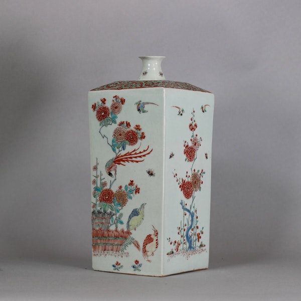 Japanese tokkuri, circa 1680, Edo period (1615-1868), in the kakiemon style decorated in Holland in the 18th century - image 3