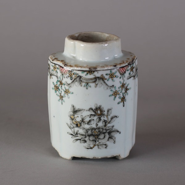 Chinese grisaille and gilt moulded quatrefoil tea caddy, Qianlong (1736-95) - image 4