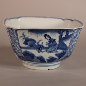 Chinese blue and white four-sided bowl, Kangxi (1662-1722)