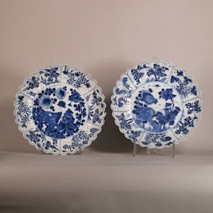 Pair of blue and white petal-shaped lobed dishes, Kangxi (1662-1722)