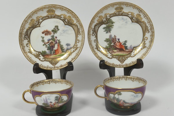 Pair fine 18th century Meissen cups and saucers - image 10