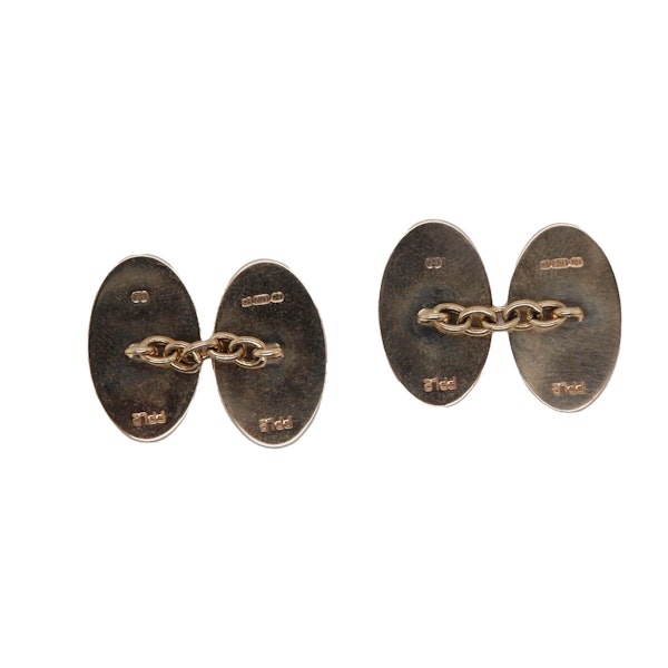 Vintage 9 ct. gold oval shape cufflinks, one side chased, other side plain - image 2