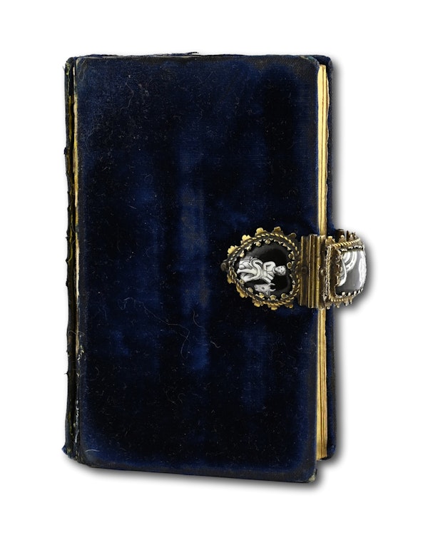Blue velvet bible with an early enamel clasp. German, 17th century and later. - image 3