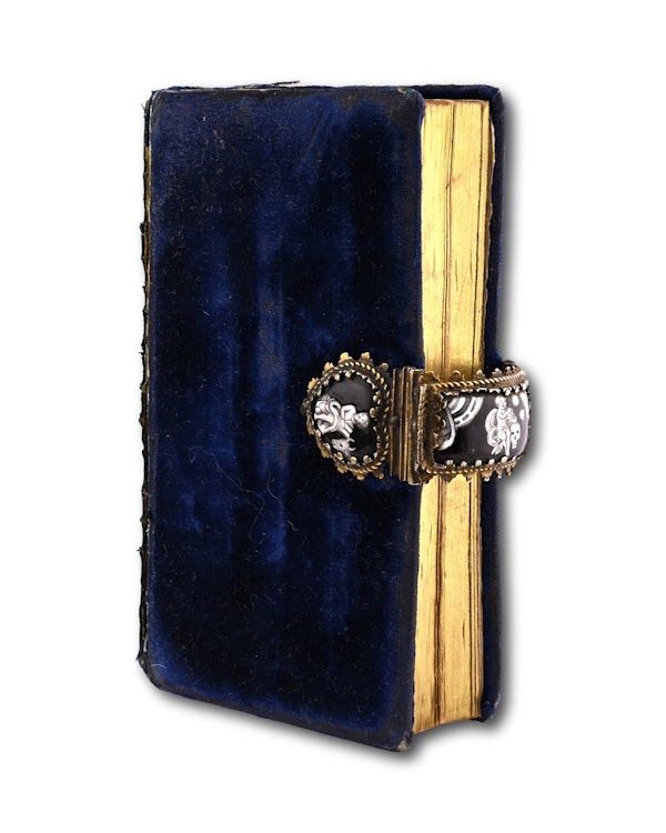 Blue velvet bible with an early enamel clasp. German, 17th century and later. - image 4