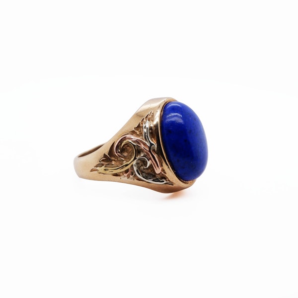 Vintage 9 ct. gold and lapis lazuli cabochon signet ring - image 2