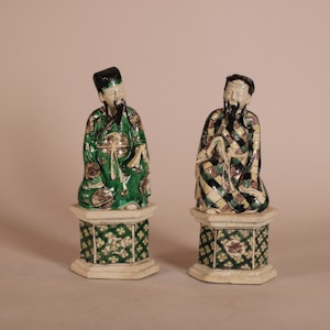 Pair of famille verte Daoist immortal figures, Kangxi (1662-1722)