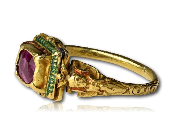 Renaissance gold and enamel ring set with a ruby. Western Europe, 16th century. - image 8