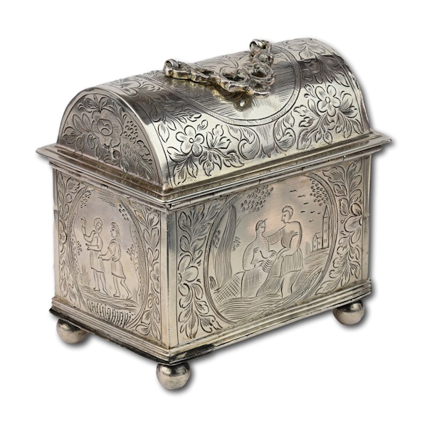 Silver Knottekistje or marriage casket. Dutch, 19th century or earlier. - image 5