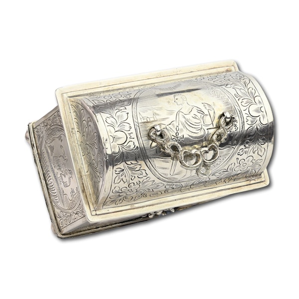 Silver Knottekistje or marriage casket. Dutch, 19th century or earlier. - image 8