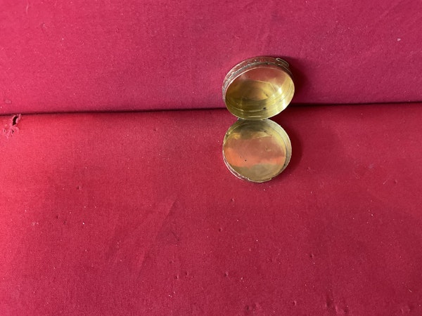 A gold pillbox - image 2