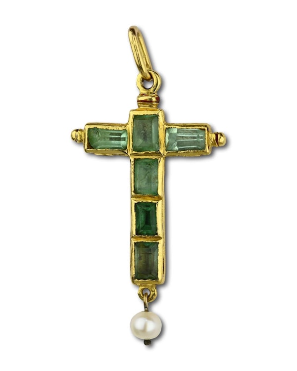 Gold and enamel cross pendant set with table cut emeralds.  Spanish, early 17th century. - image 4