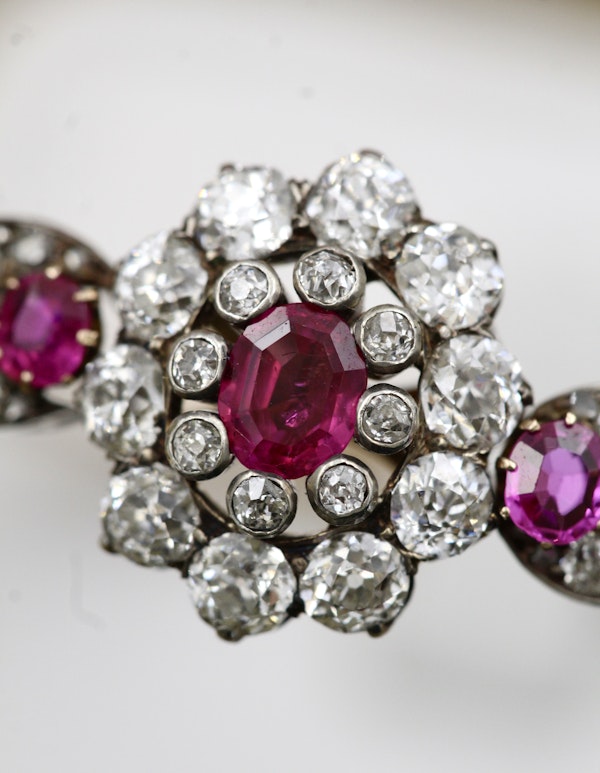 An extraordinary Burmese Ruby & Diamond Bangle in 18ct Gold and Silver Tipped, French, Circa 1880 - image 3