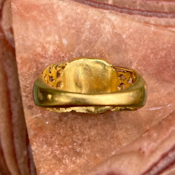 An important ancient gold marriage ring. Roman, 2nd - 3rd century AD. - image 7