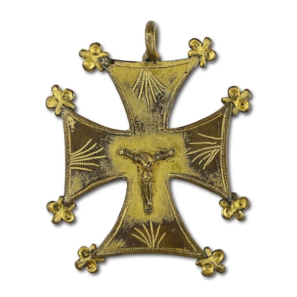 Substantial medieval gilt bronze pectoral cross. French, 15th century. - image 7