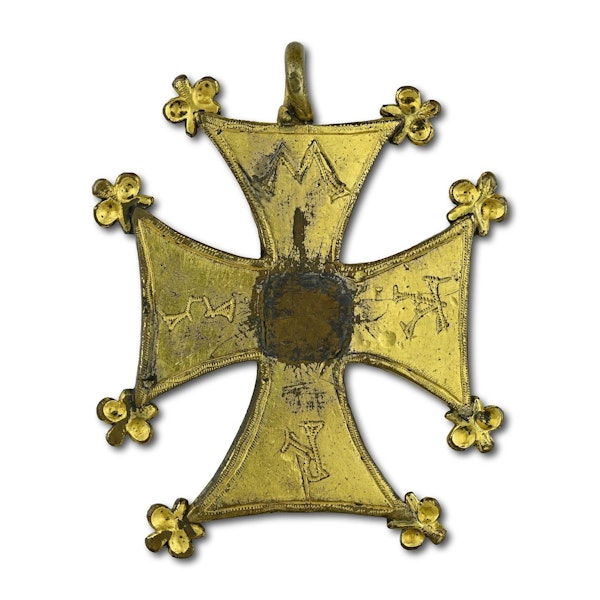 Substantial medieval gilt bronze pectoral cross. French, 15th century. - image 3