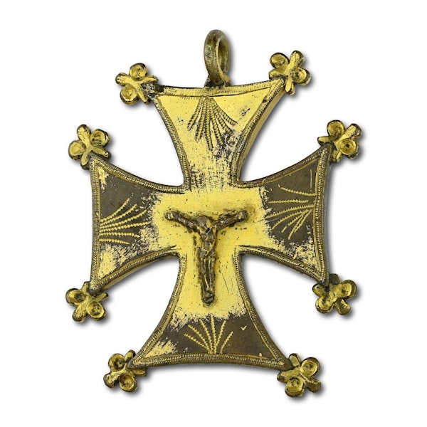 Substantial medieval gilt bronze pectoral cross. French, 15th century. - image 6