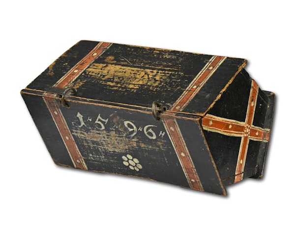 Miniature painted beech casket dated 1596. German, late 16th century. - image 8