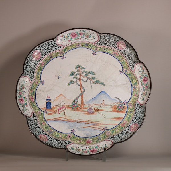 Large Canton enamel tray, Qianlong (1736-1796) - image 1