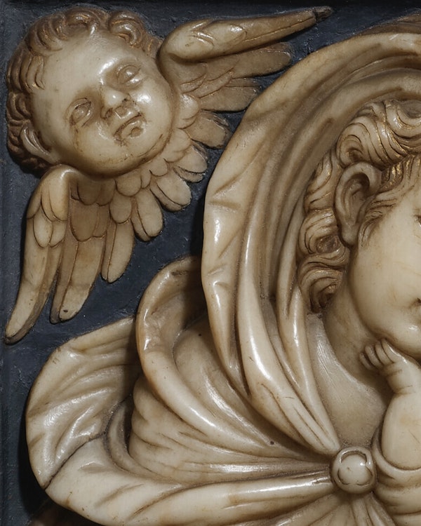 Alabaster relief of the Virgin and child with angels. Spanish, 16th century. - image 6