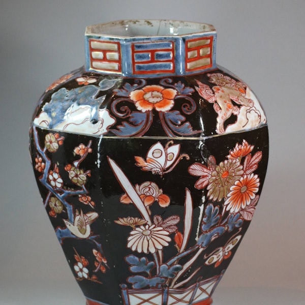 Rare Japanese imari lacquered vase, circa 1700 - image 3