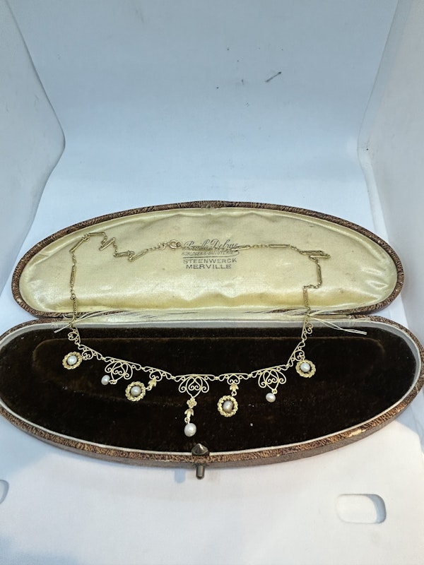 Lovely and delicate Art Nouveau French 18ct gold and natural pearl necklace at Deco&Vintage Ltd - image 4