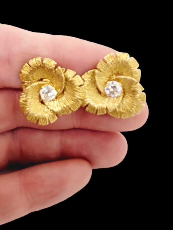 Cool 1960's organic trefoil gold and diamond earrings SKU: 7070 DBGEMS - image 2