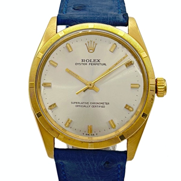 ROLEX OYSTER PERPETUAL 34 18K YELLOW GOLD SHORT SILVER INDEX DIAL - image 4
