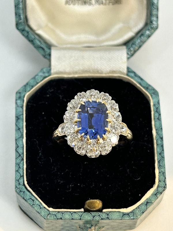 Lovely 2.7ct Victorian French sapphire diamond ring at Deco&Vintage Ltd - image 2