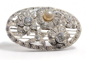 Edwardian Elegance Pearl & Diamond Belle Époque Brooch