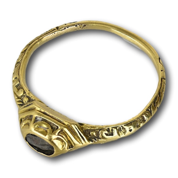 Delicate Renaissance gold ring set with a diamond. European, 16th century. - image 8