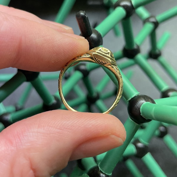 Delicate Renaissance gold ring set with a diamond. European, 16th century. - image 12
