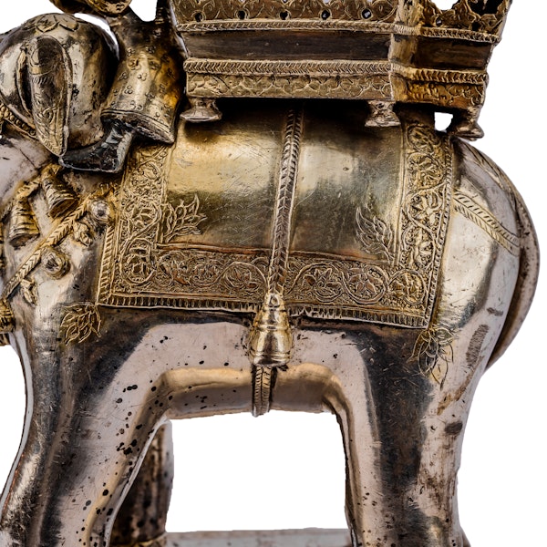 A fine and rare early 19th century Indian silver and parcel gilt elephant toy. - image 2