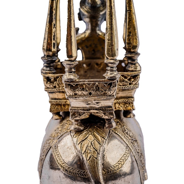 A fine and rare early 19th century Indian silver and parcel gilt elephant toy. - image 11