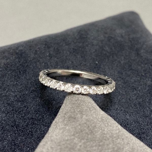 Diamond Eternity Ring in 18ct White Gold date circa 1980, SHAPIRO & Co since1979 - image 4