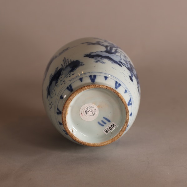 A small Delft earthenware blue and white vase, late 17th century - image 2