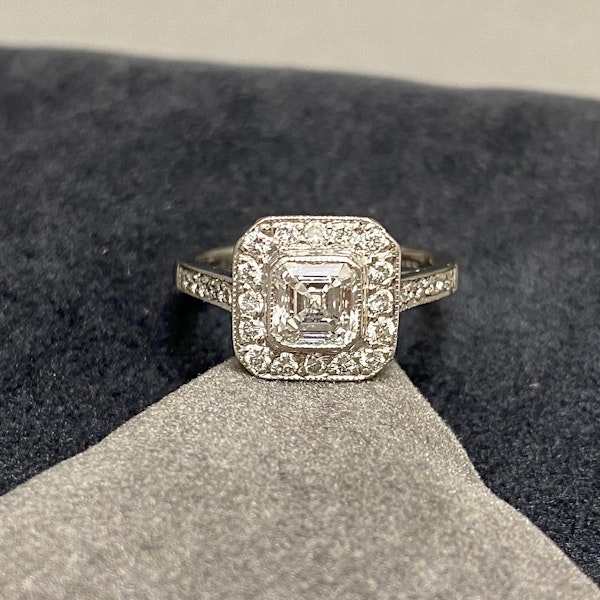 Asscher Cut Diamond E colour Ring in Platinum Date circa 1980, SHAPIRO & Co since1979 - image 11