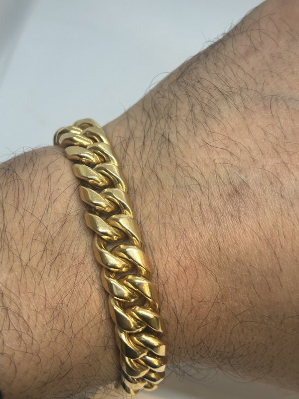 Lovely super heavy 18ct gold curb link bracelet at Deco&Vintage Ltd - image 4