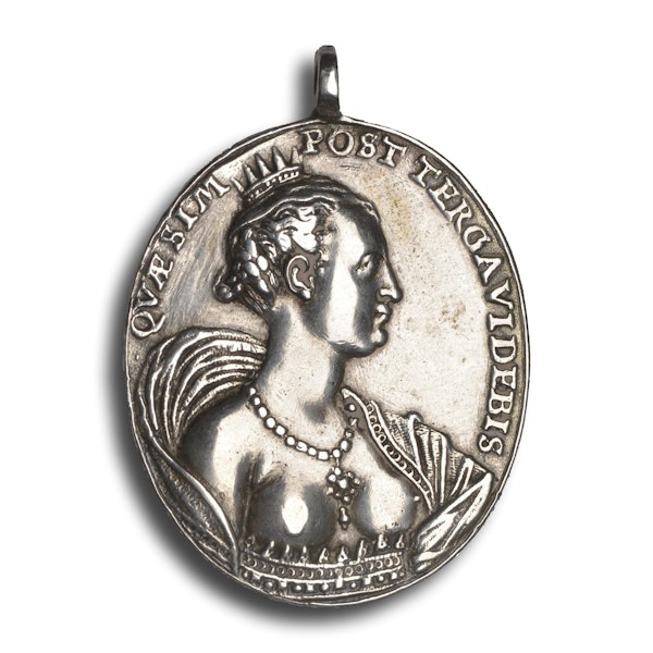 Silver vanitas medal with a skeleton & the bust of a woman. German, 17th century - image 2