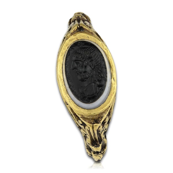 Important gold ring belonging to an early Christian. Roman, 3rd - 4th century AD - image 1