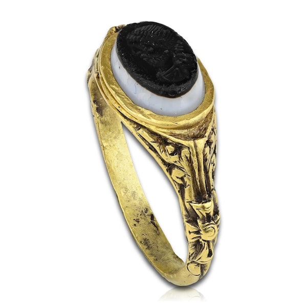 Important gold ring belonging to an early Christian. Roman, 3rd - 4th century AD - image 2