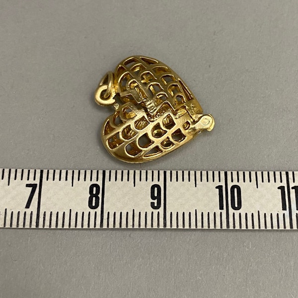 Charm Heart in 9ct Gold date Vintage, Lilly's Attic since 2001 - image 7