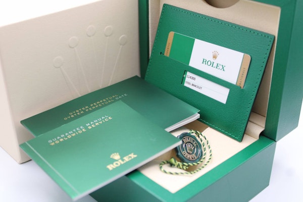 ROLEX Oyster Perpetual 114300 - image 1